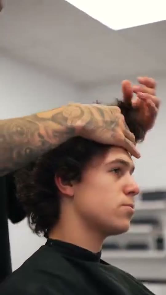 Vidéo Cutting Crüe – Barbier